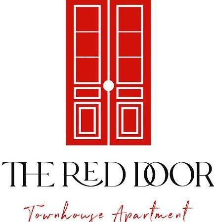 The Red Door Townhouse Apartment Ardara Exteriér fotografie